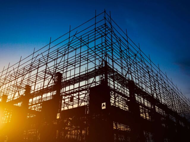 Construction Site silhouettes | استخدامات ألياف البازلت